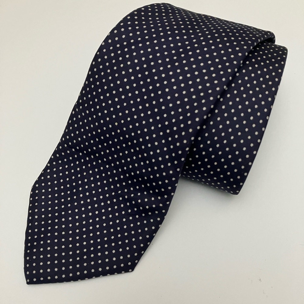 Vintage Geoffrey Beene tie Silk Navy & white micro polka dot pattern
